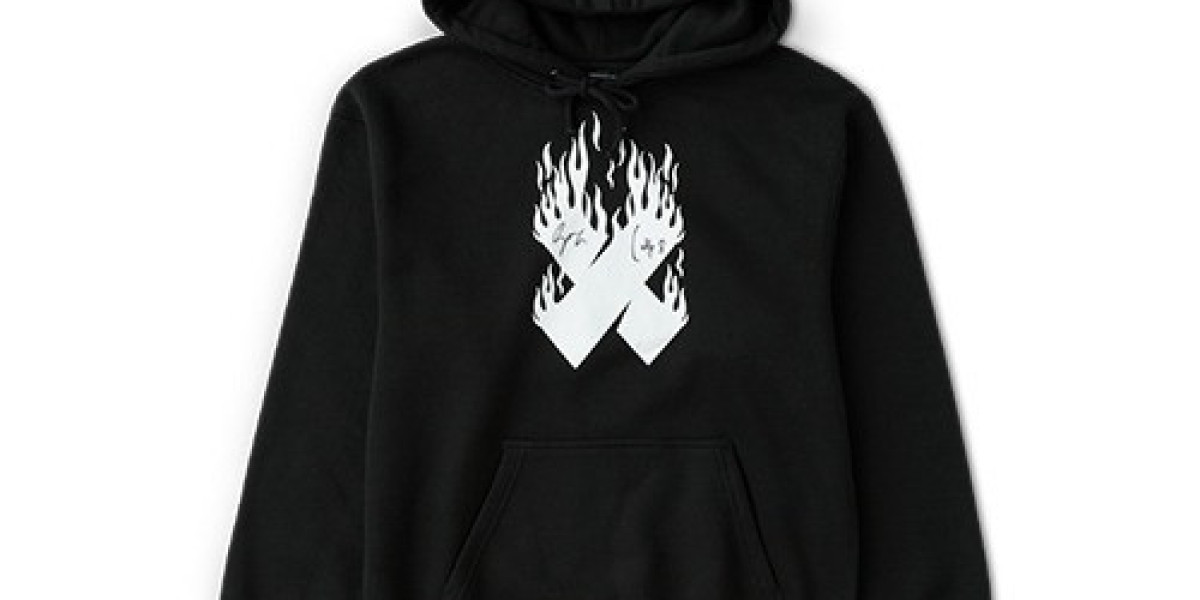 Seasonal XPLR Merch Outfits: Summer, Winter, and Beyond