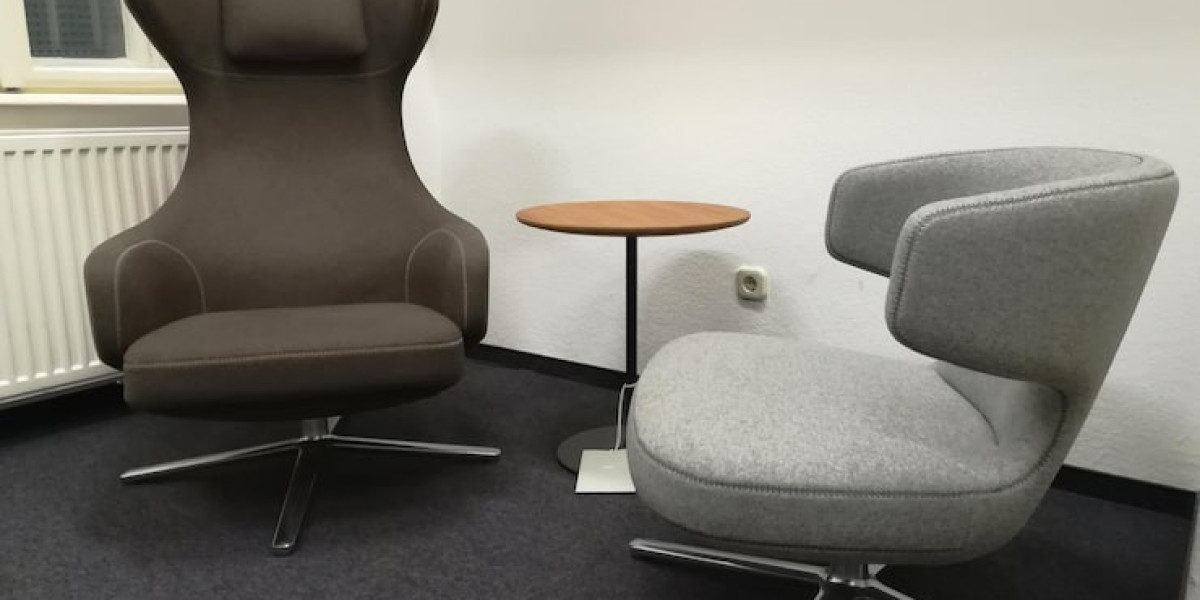 Small Space Solutions: Why Swivel Chairs are the Answer