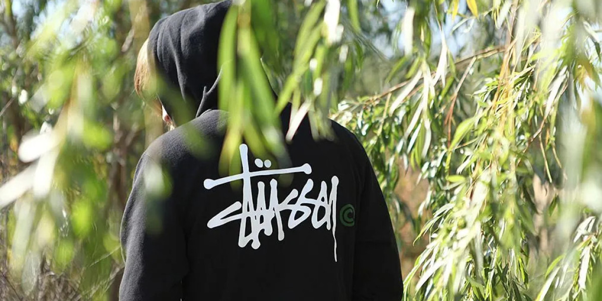 Stussy Hoodie: How a Streetwear Essential Became a Global Fashion Statement